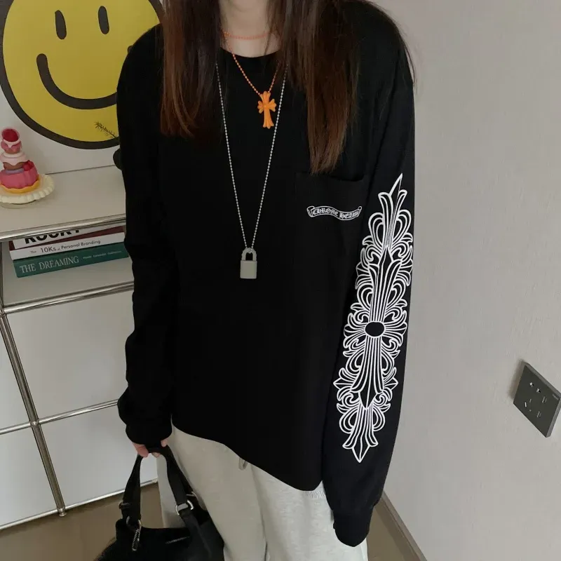 人気爆発中 着回し最強 シンプル プリント 長袖 Ｔシャツ