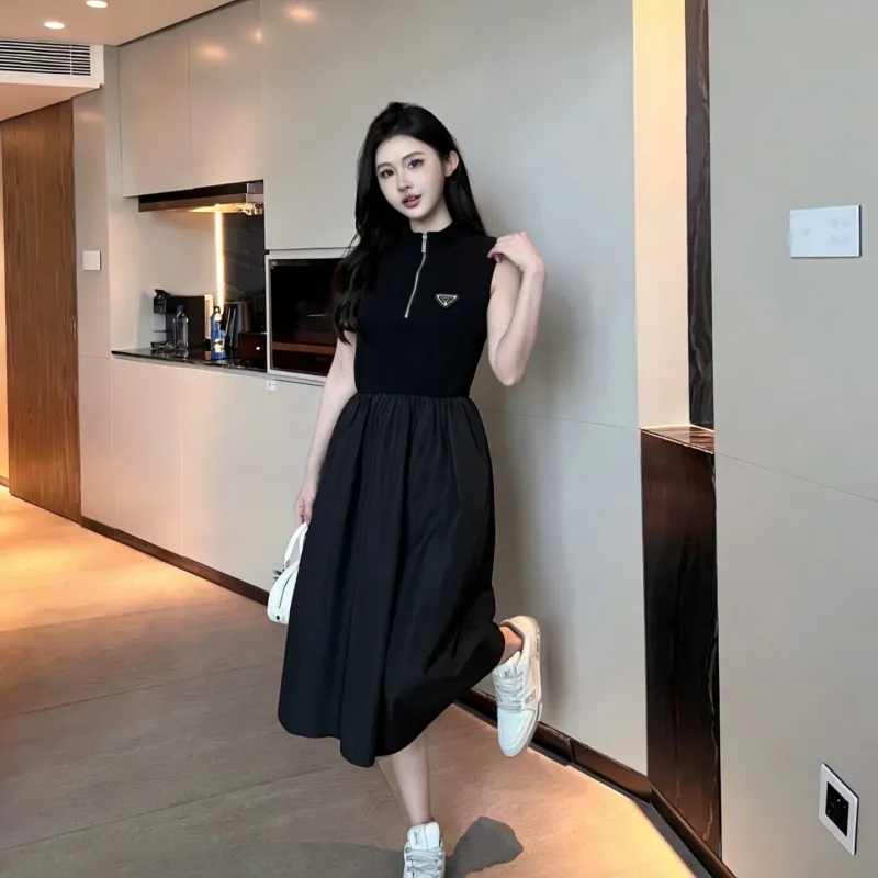 『S-L』好感度100％ 質感のいい シンプル ノースリープ ハーフ ジップ ワンピース