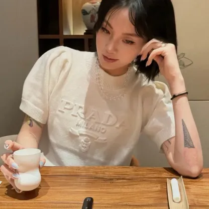 『S-XL』優しい雰囲気 ふわふわ 快適 スタイリッシュエレガント 半袖ニットＴシャツ