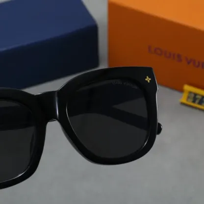 取り入れたいトレンド 個性的 快適 着回し力抜群 アウトドア サングラス