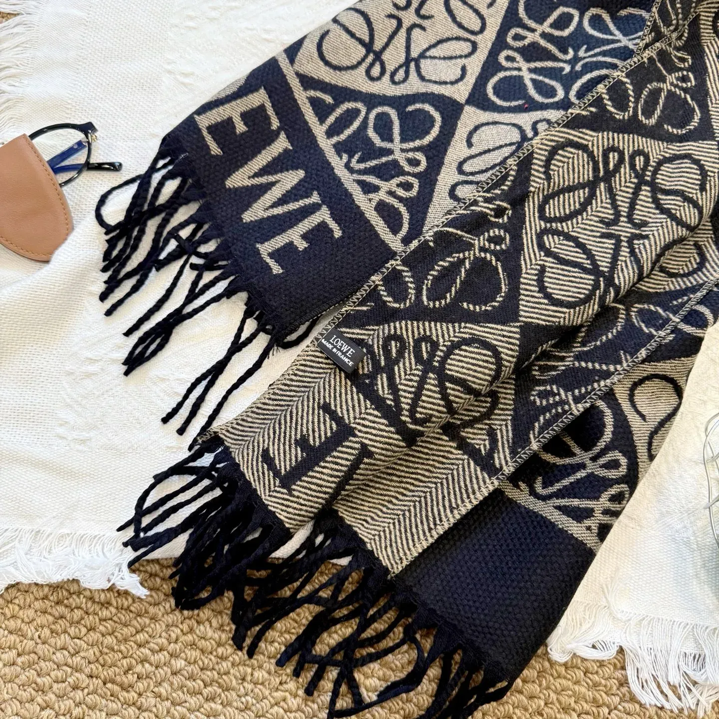 気質満点 高級感 軽量＆快適！ 期間限定 おしゃれ ファッション マフラー