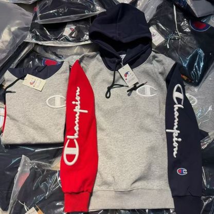 『M-4XL』秋のパーカー、赤と白のカラーブロッキング、クラシックな刺繍のフード付きスウェットシャツ