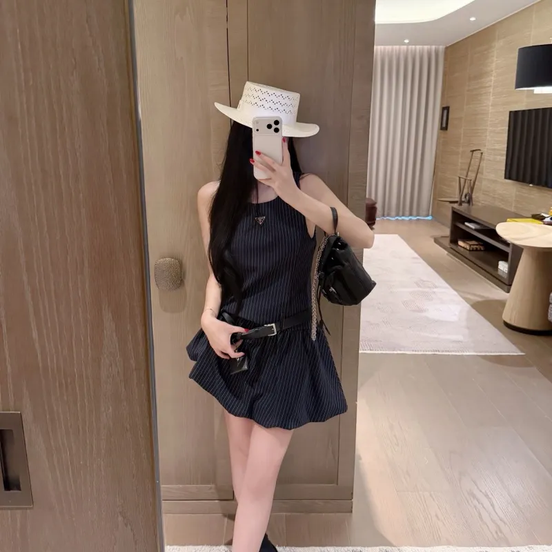 『S-L』好感度100％ 質感のいい フェミニン ストライプ ノースリープ フリル ワンピース