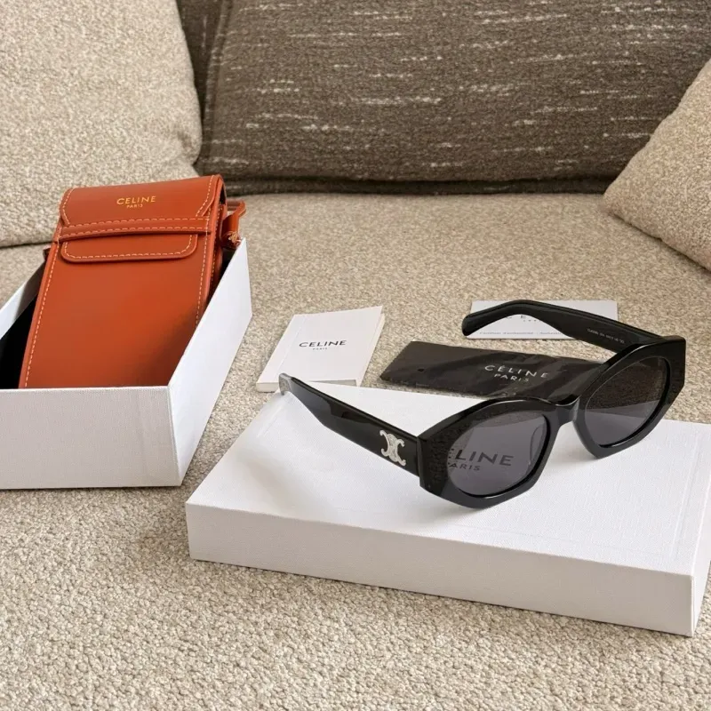 人気爆発中 超人気商品 魅力的 ファッション 保護ケース付き サングラス