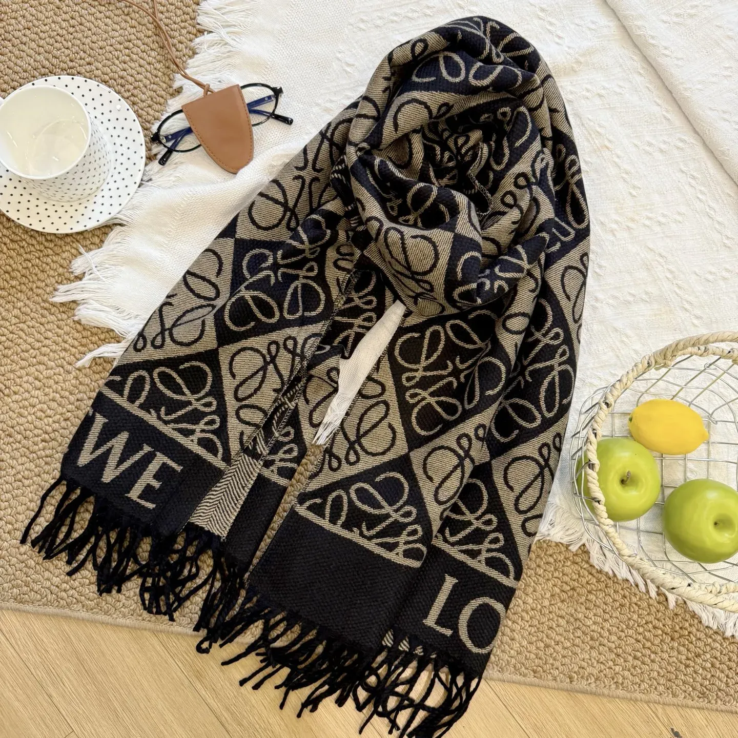 気質満点 高級感 軽量＆快適！ 期間限定 おしゃれ ファッション マフラー