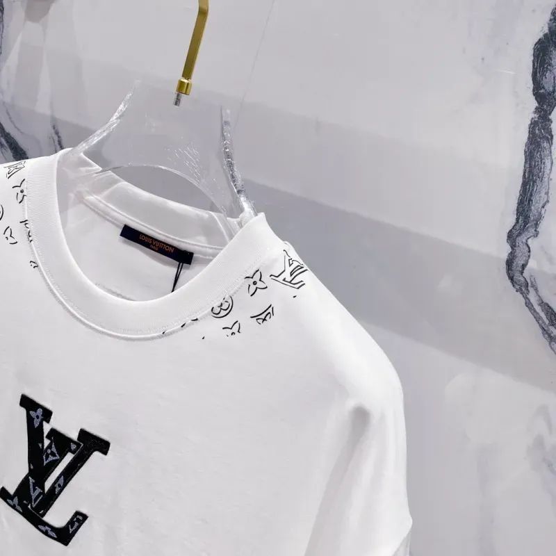 『XS-L』最愛の一着 高級感 スタイリッシュ 質感のいい 快適 合わせやすいＴシャツ