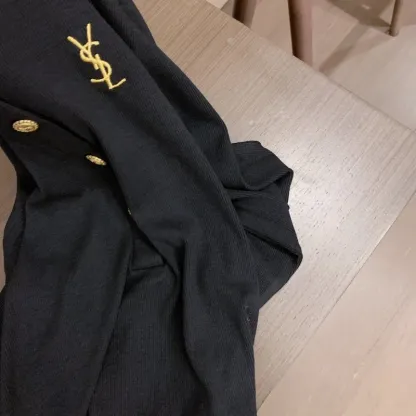『S-L』絶対流行 大好評 おしゃれ ボタン 刺繍 長袖 Ｔシャツ