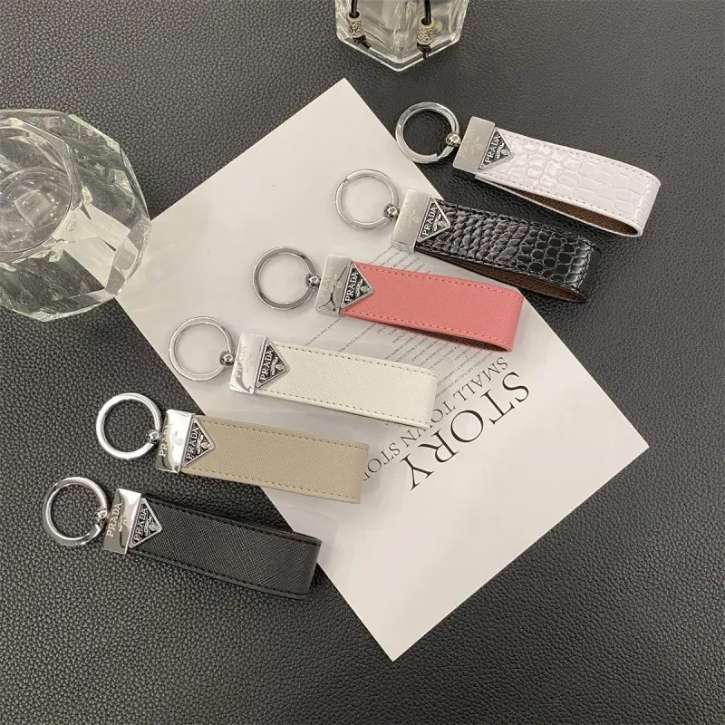 大活躍 ファッション シンプル 高品質 軽量 耐摩耗性 モダン キーホルダー