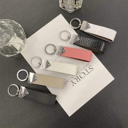 大活躍 ファッション シンプル 高品質 軽量 耐摩耗性 モダン キーホルダー