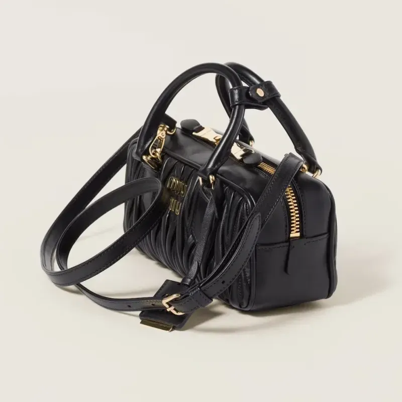 NO.1人気 ファッション シンプル クラシック高級感 質感のいい エレガント ショルダーバッグ