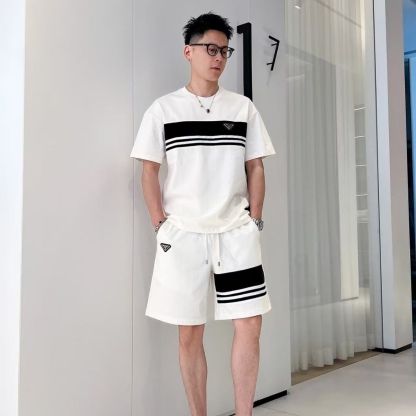 『S-XL』夏物ラグジュアリーメンズカジュアルスーツ ラウンドネック半袖ショートパンツツーピースセット