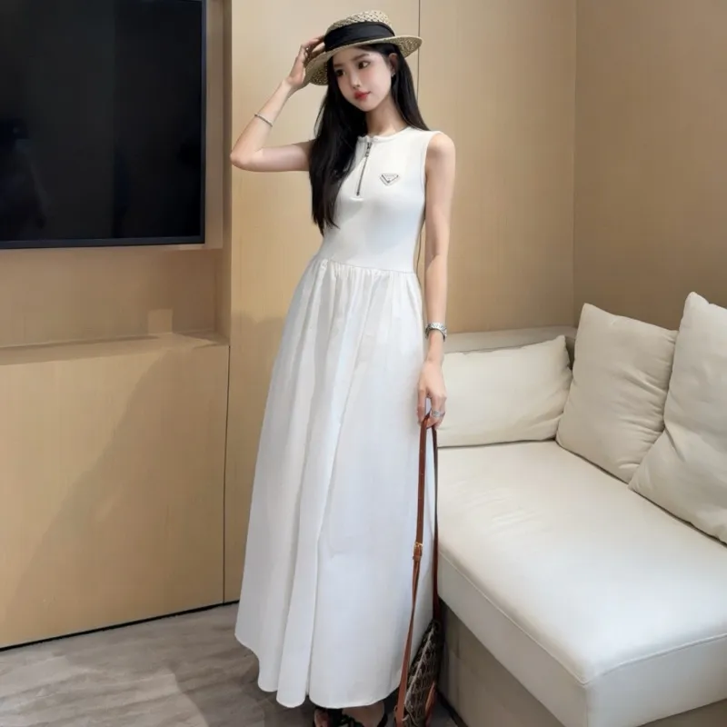 『S-L』好感度100％ 質感のいい シンプル ノースリープ ハーフ ジップ ワンピース
