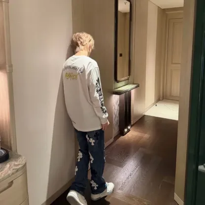 人気爆発中 着回し最強 シンプル プリント 長袖 Ｔシャツ