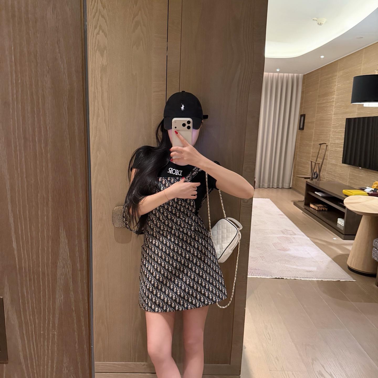 刺繍入りレター万能半袖Tシャツ