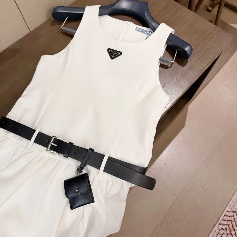 『S-L』好感度100％ 質感のいい フェミニン ストライプ ノースリープ フリル ワンピース