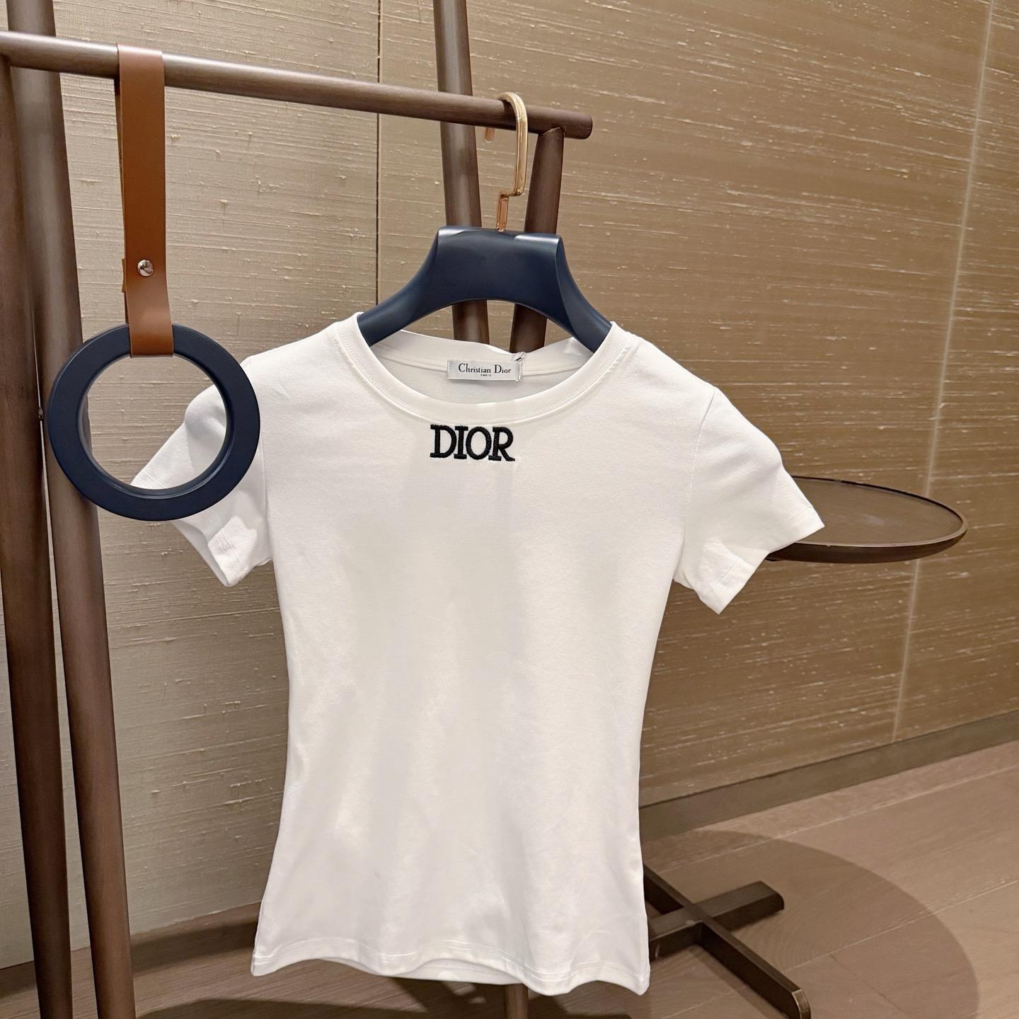 刺繍入りレター万能半袖Tシャツ