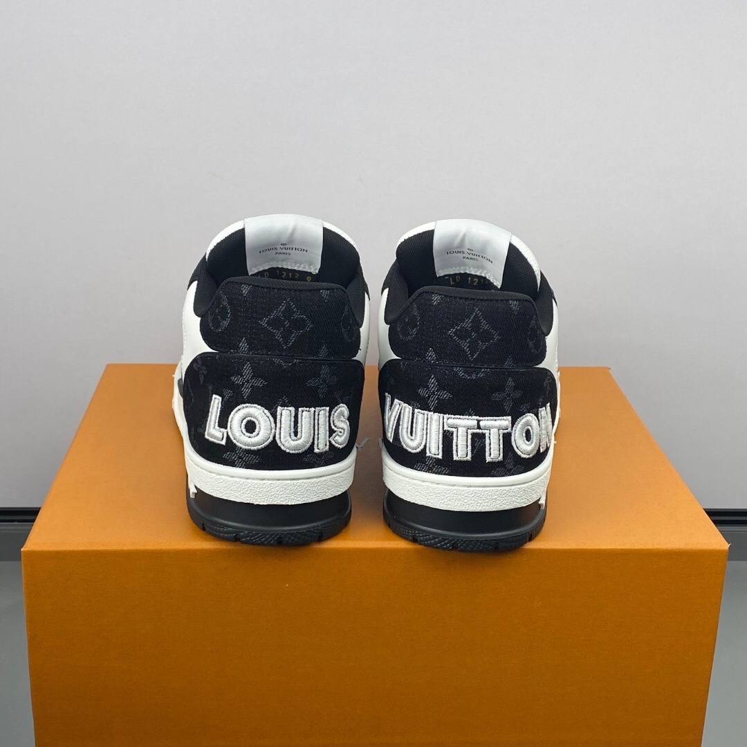 【L011】ルイ・ヴィトン Louis Vuitton Trainer Line Sneaker "Black"