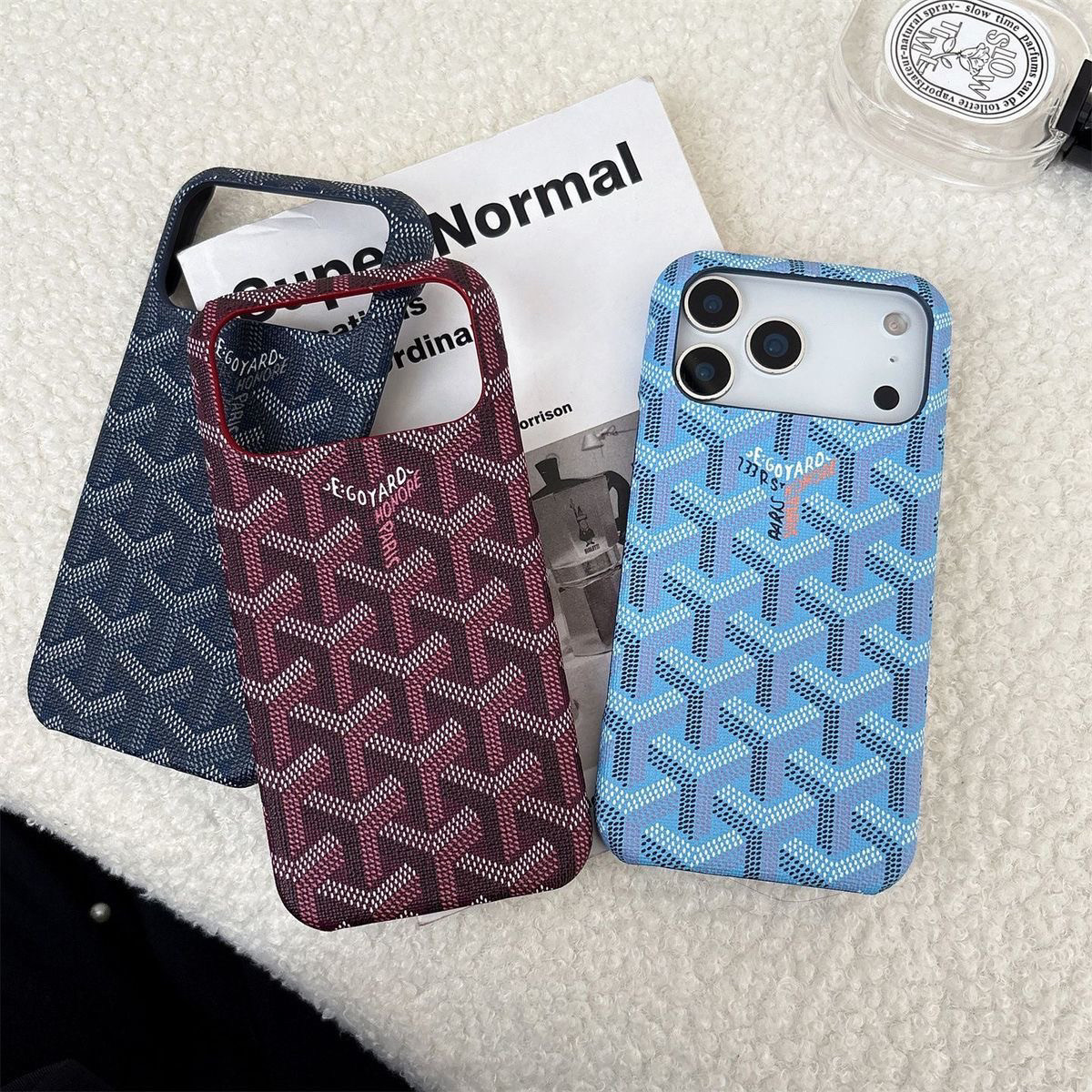 トレンドブランドのスマホケース、セミクローズドハードケース、プレミアムiPhoneケース