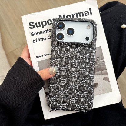トレンドブランドのスマホケース、セミクローズドハードケース、プレミアムiPhoneケース