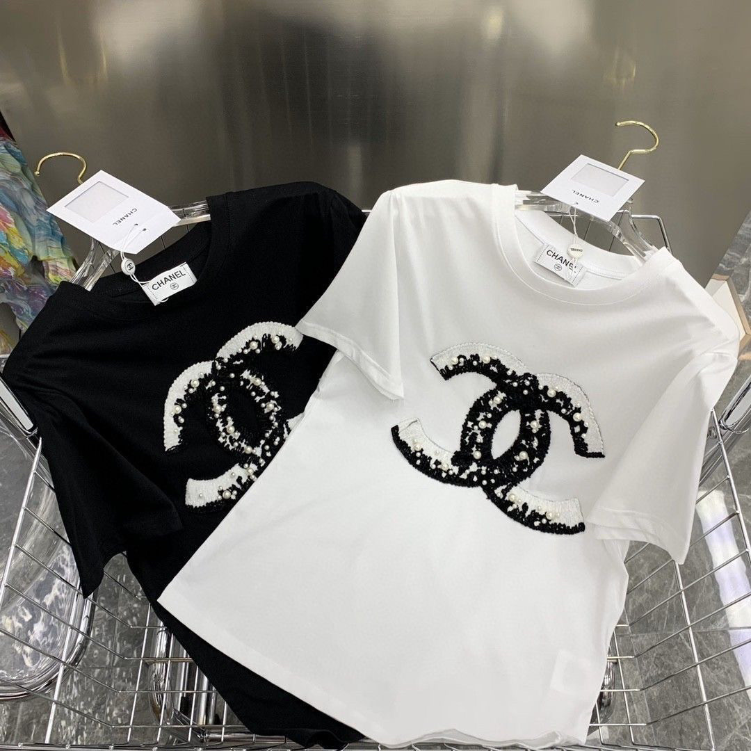 夏の新作、丈夫なビーズ付き純綿の半袖ゆったりカジュアルラウンドネックTシャツ。多用途に使えます。