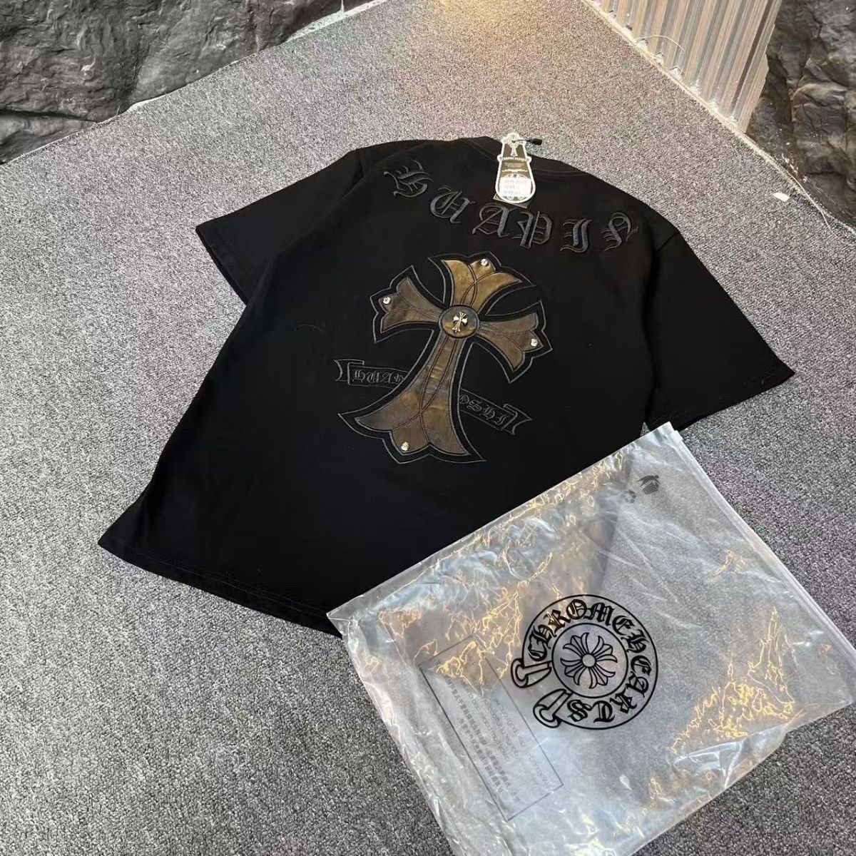 『S-4XL』新作サマースタイル 3D刺繍入りレザー風トレンドTシャツ 半袖