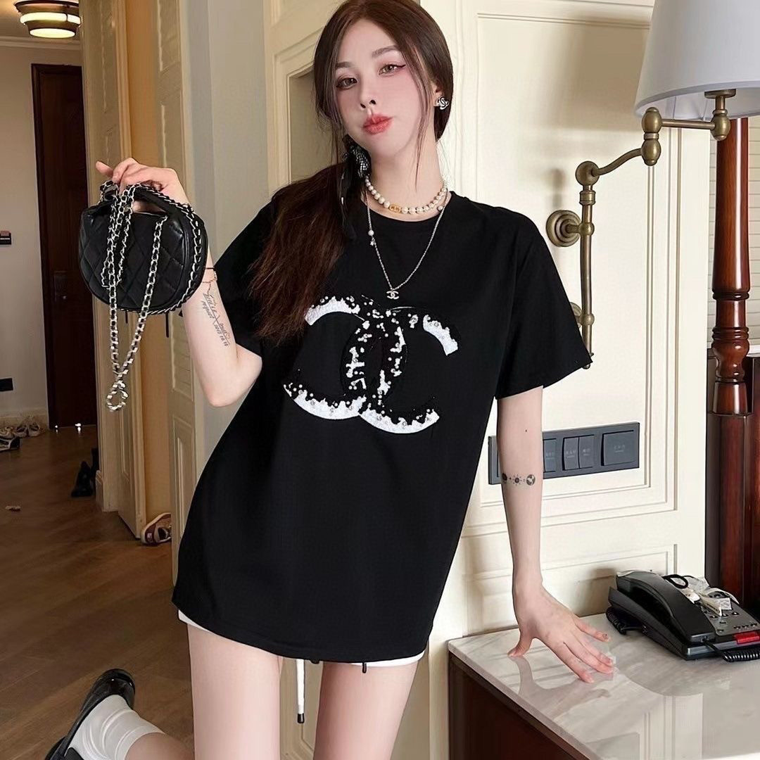 夏の新作、丈夫なビーズ付き純綿の半袖ゆったりカジュアルラウンドネックTシャツ。多用途に使えます。