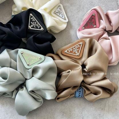 女性用の高級ヘア タイ、ヘア ロープ、ゴム バンド、ヘア タイ、多目的ヘア アクセサリーの新商品。