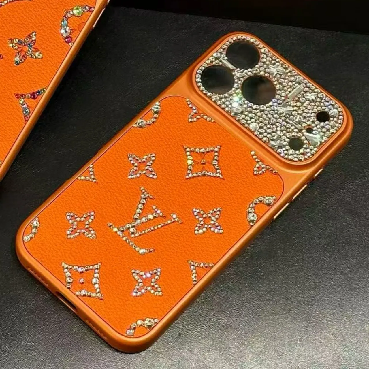 一瞬でiPhone17シリーズに見える 憧れトレンド 高品質 ラメ入り 全面保護 カッコイイ配色 スマホケース