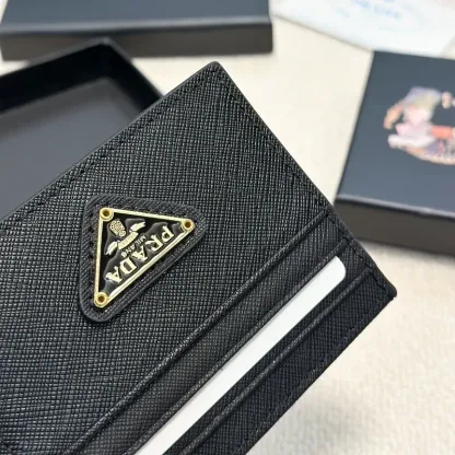 超人気商品 大人の定番 高品質 軽量 持ち運び便利 スタイリッシュ カードケース
