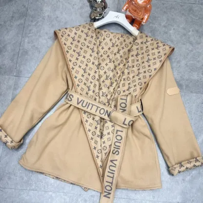 人気の新しいエレガントなベルト付きウールコート、ゆったりとしたフード付きウールジャケット、2025年秋冬