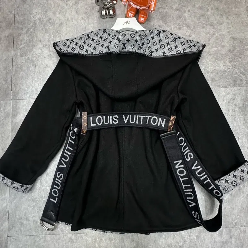 人気の新しいエレガントなベルト付きウールコート、ゆったりとしたフード付きウールジャケット、2025年秋冬