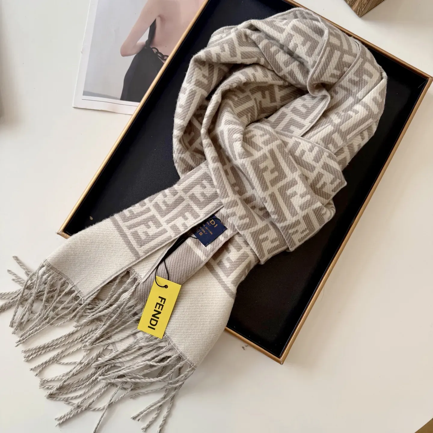 絶対流行 人気上昇中 今季大注目！ふんわり柔らか マフラー