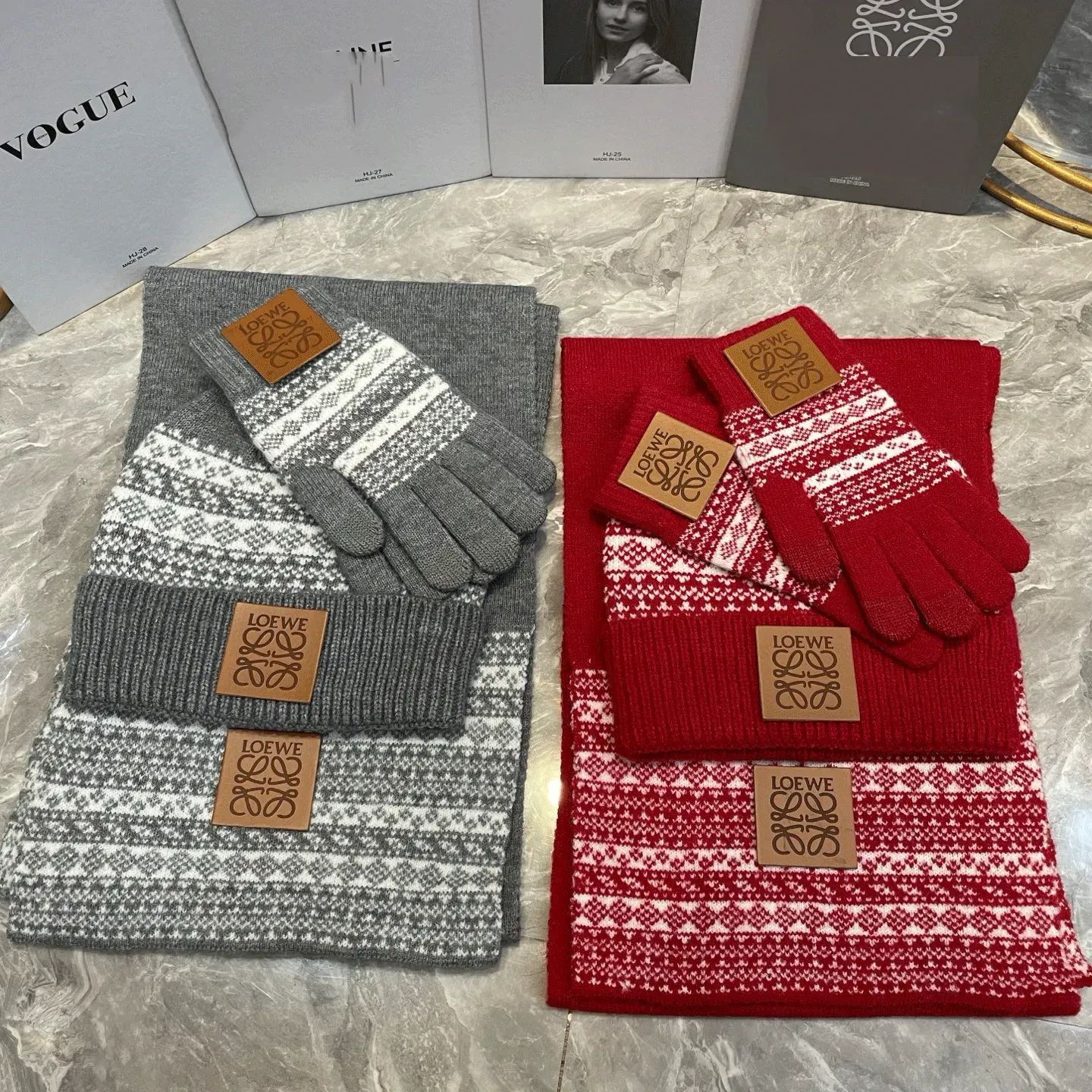 カラー	レッド ブラック グレー カーキ ネイビー スタイル	シンプル ファッション モード おしゃれ トレンド 生地	ニット生地