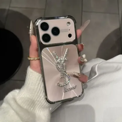 絶対後悔しないトレンド シンプル 高級感 装着感が良い シックな スマホケース