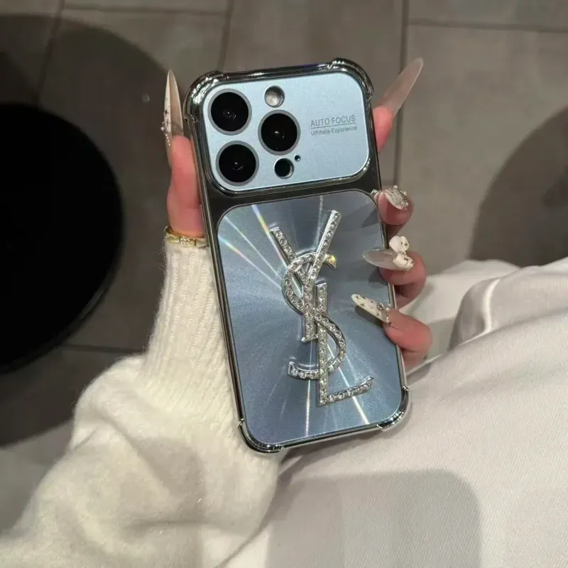絶対後悔しないトレンド シンプル 高級感 装着感が良い シックな スマホケース