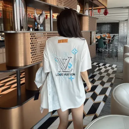 『S-L』人気爆発中 着回し最強 モード 快適 ラウンドネック 刺繍 半袖 Ｔシャツ