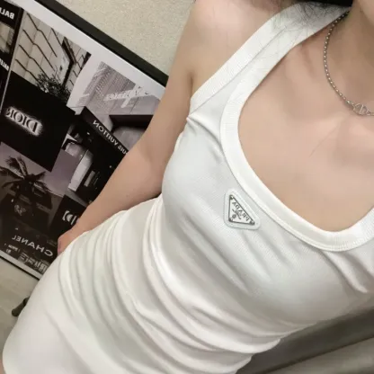 『フリーサイズ』存在感 元気いっぱい シンプル ノースリープ Uネック ワンピース