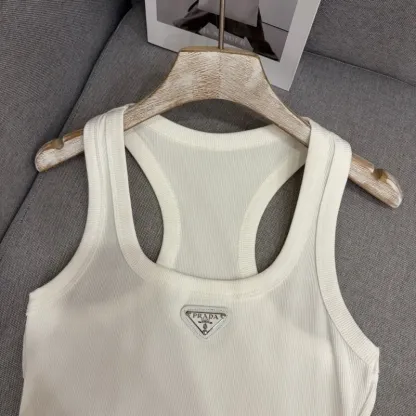 『フリーサイズ』存在感 元気いっぱい シンプル ノースリープ Uネック ワンピース