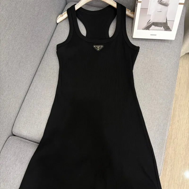 『フリーサイズ』存在感 元気いっぱい シンプル ノースリープ Uネック ワンピース