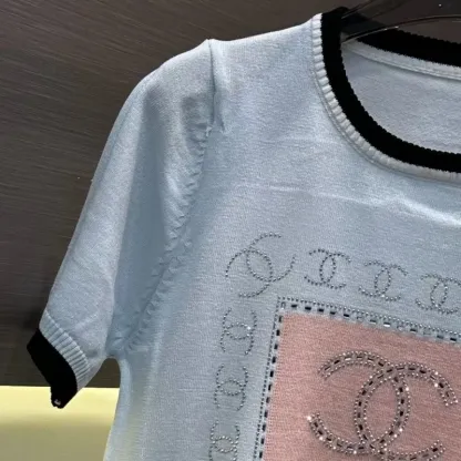 『フリーサイズ』好感度100％ 大人の定番 フェミニン ホットフィックス ストーン 半袖 Ｔシャツ