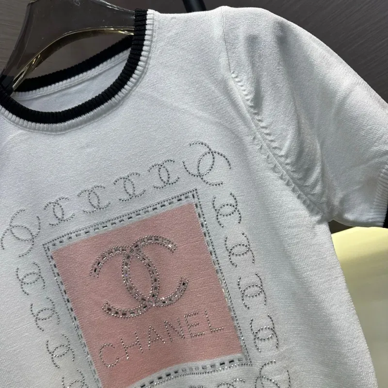 『フリーサイズ』好感度100％ 大人の定番 フェミニン ホットフィックス ストーン 半袖 Ｔシャツ