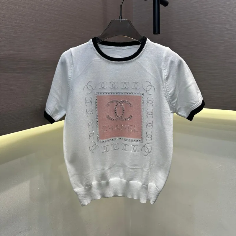 『フリーサイズ』好感度100％ 大人の定番 フェミニン ホットフィックス ストーン 半袖 Ｔシャツ