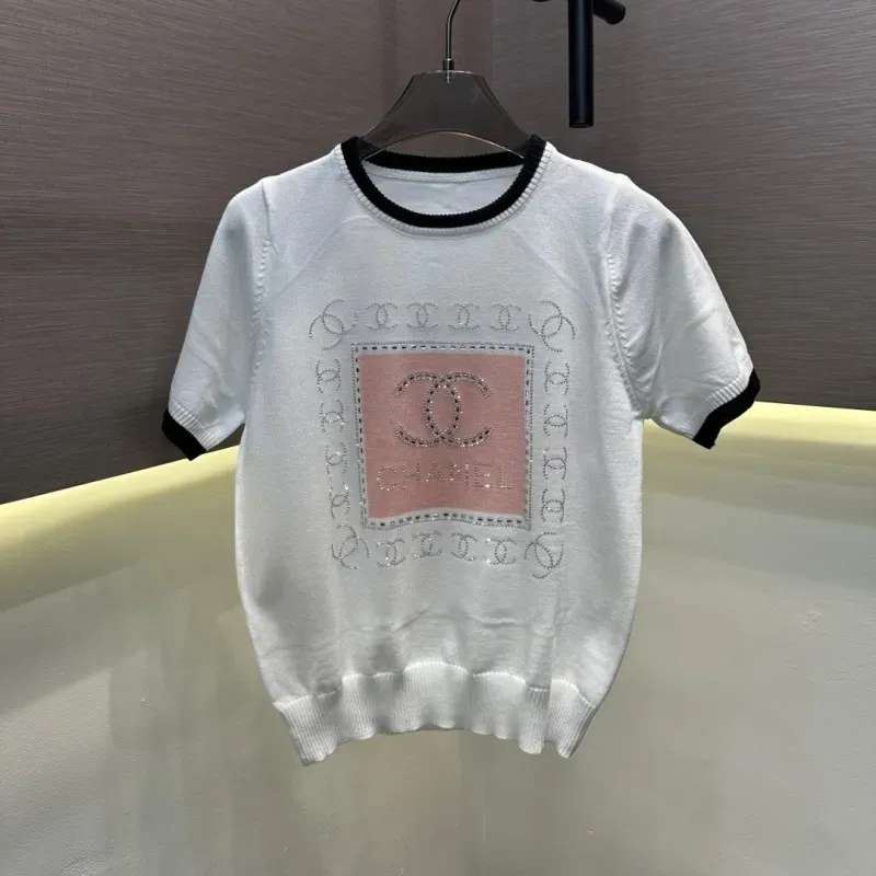 『フリーサイズ』好感度100％ 大人の定番 フェミニン ホットフィックス ストーン 半袖 Ｔシャツ
