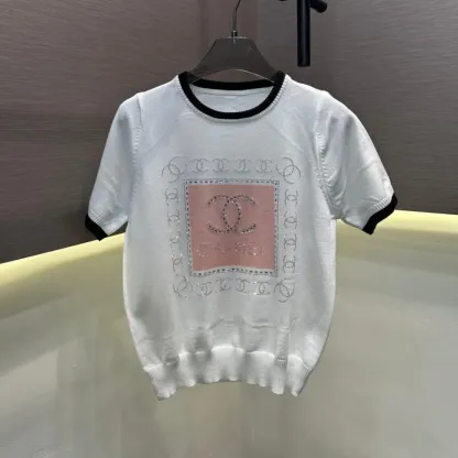 『フリーサイズ』好感度100％ 大人の定番 フェミニン ホットフィックス ストーン 半袖 Ｔシャツ