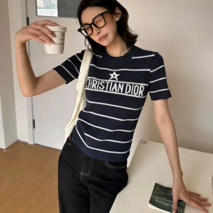『フリーサイズ』NO.1人気 優しい雰囲気 モード ボーダー柄 半袖 Ｔシャツ