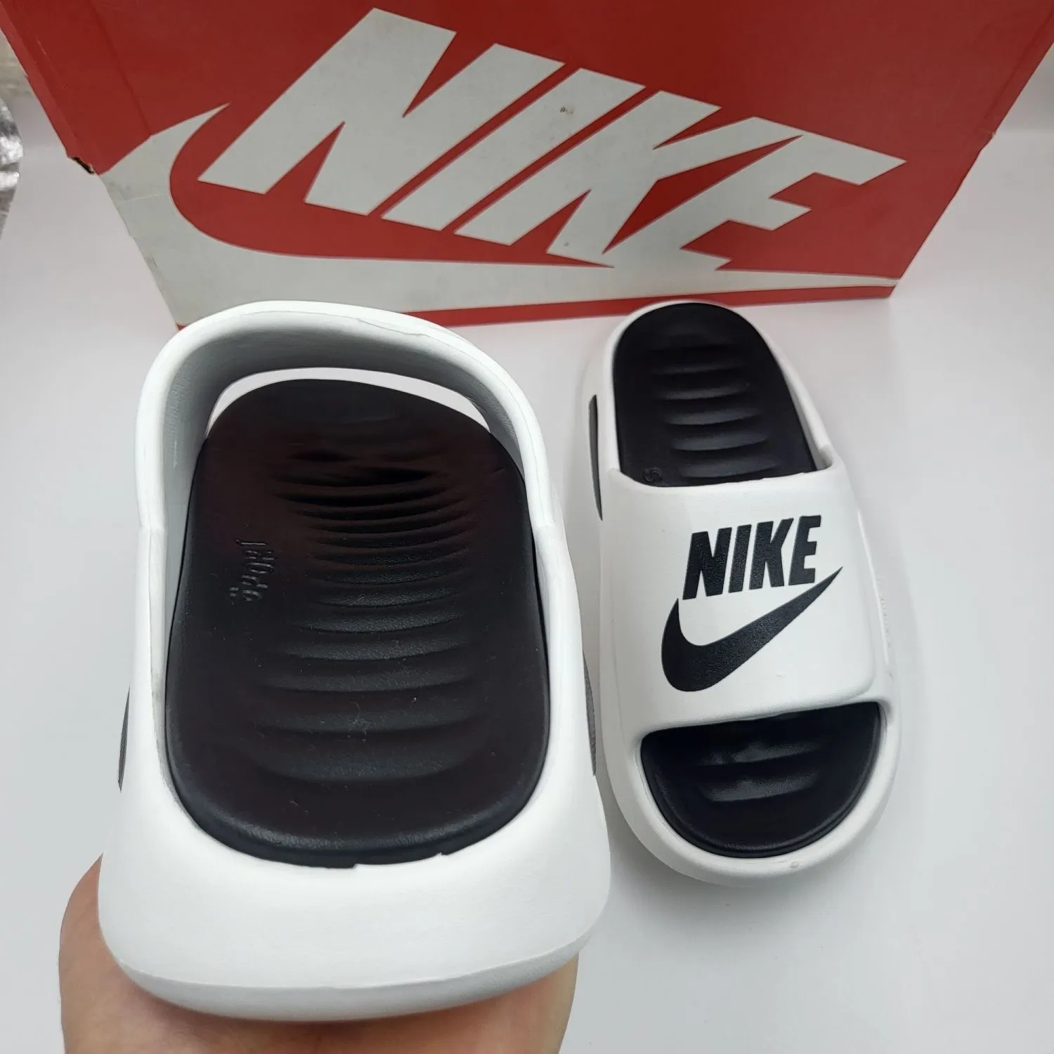 着心地良い ユニセックス 柔らかい 快適な履き心地 軽量スリッパ