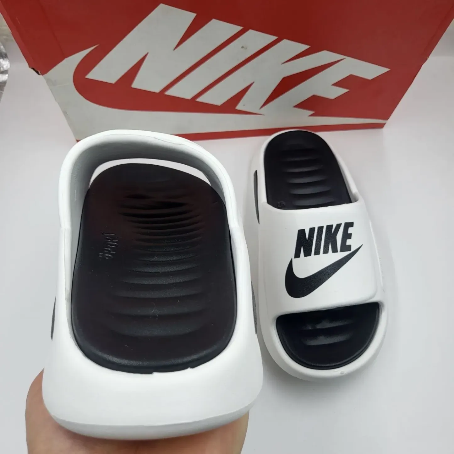 着心地良い ユニセックス 柔らかい 快適な履き心地 軽量スリッパ