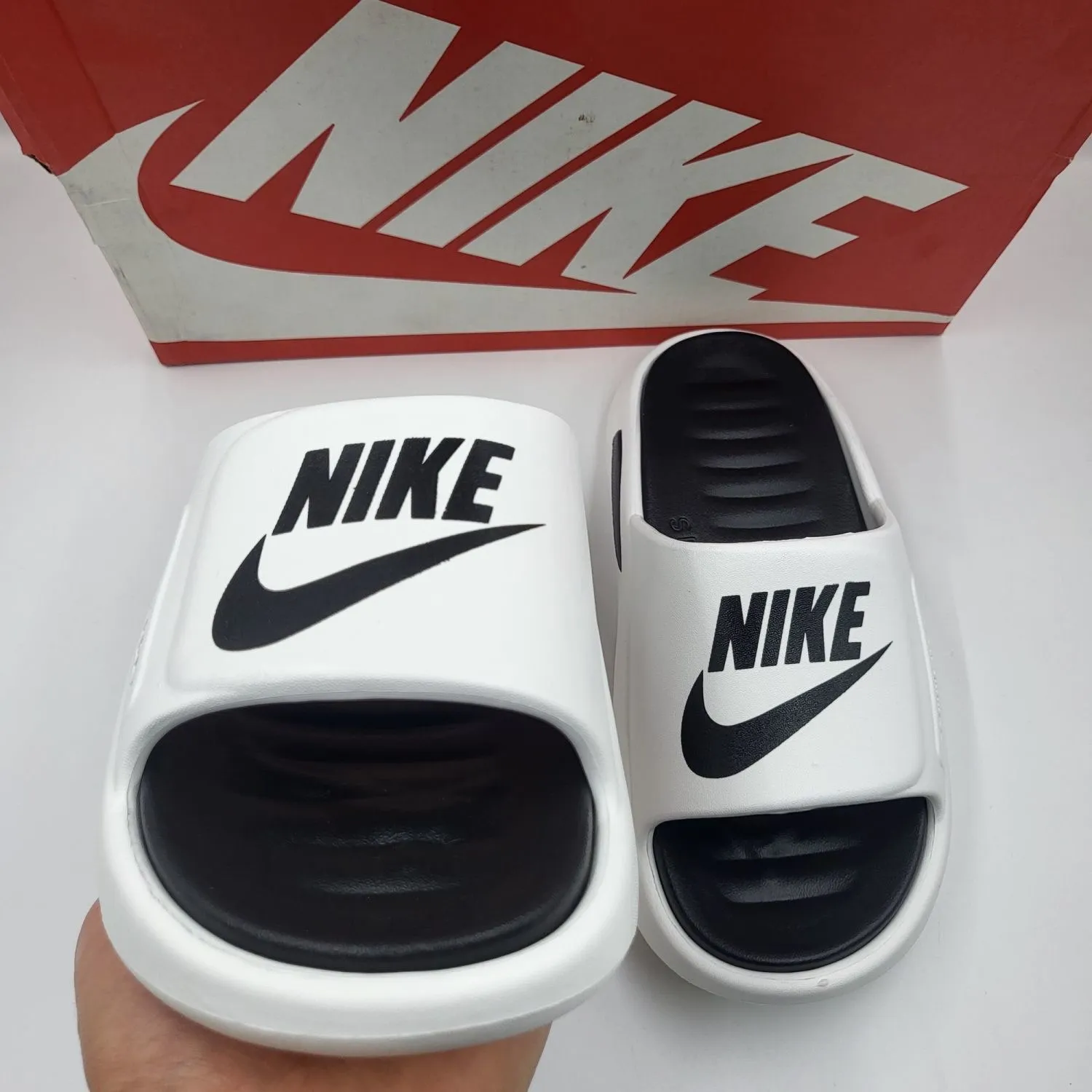 着心地良い ユニセックス 柔らかい 快適な履き心地 軽量スリッパ