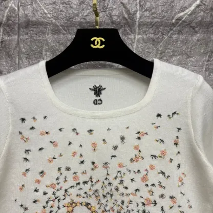 『フリーサイズ』大注目 高級感 組み合わせやすい モード 刺繍 プルオーバー 半袖 Ｔシャツ