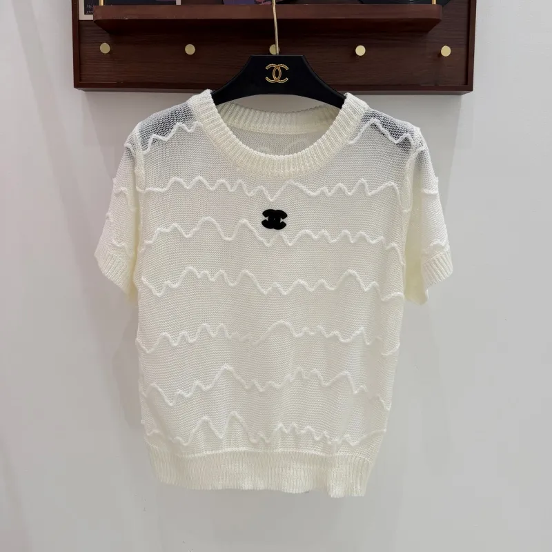『フリーサイズ』大活躍 超人気商品 大人の定番 フェミニン ニット 半袖 Ｔシャツ